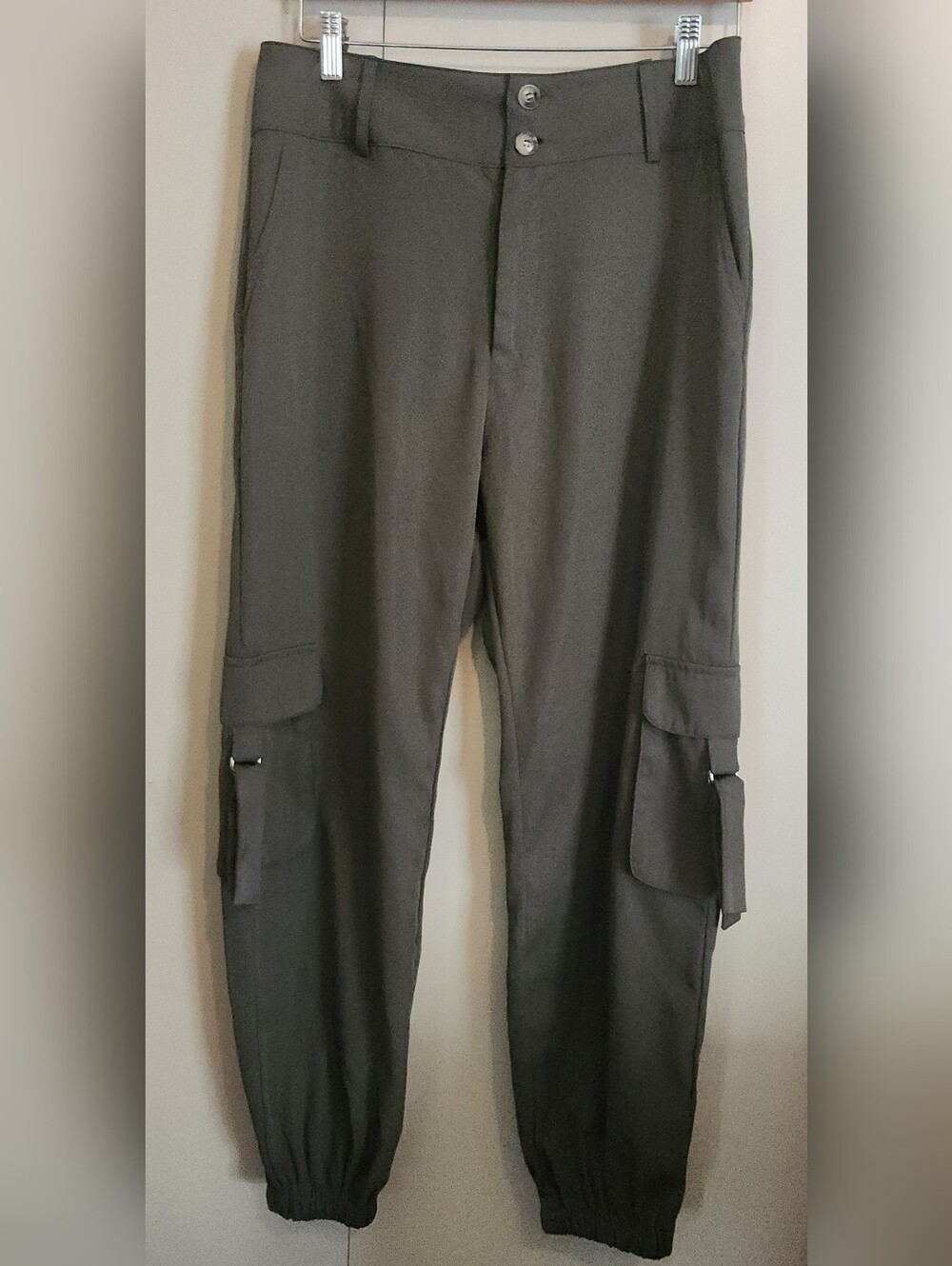 P26 Olive Green Utility Pants w Flap Pockets & Elastic Ankles